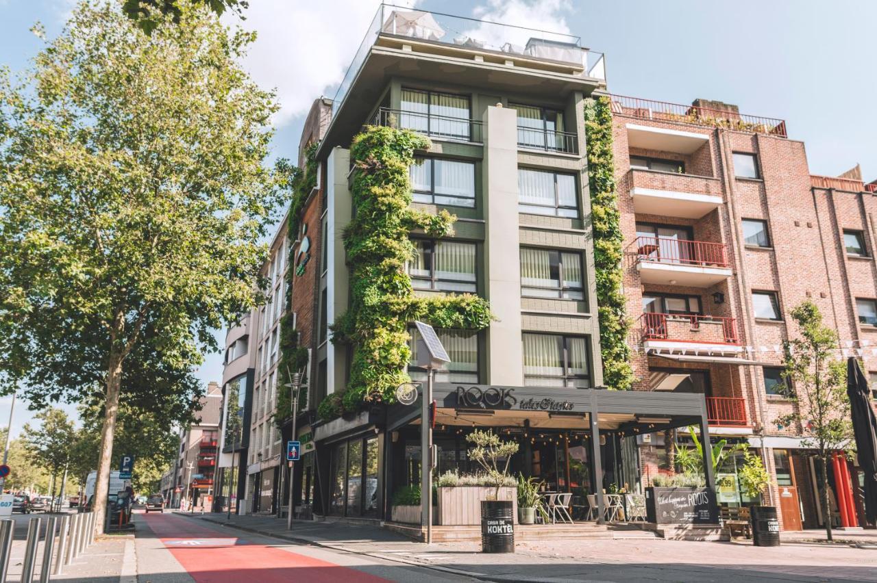 Green Hotel Генк Екстериор снимка