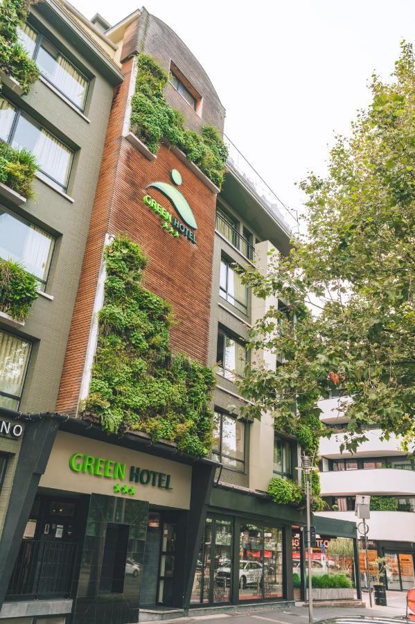 Green Hotel Генк Екстериор снимка