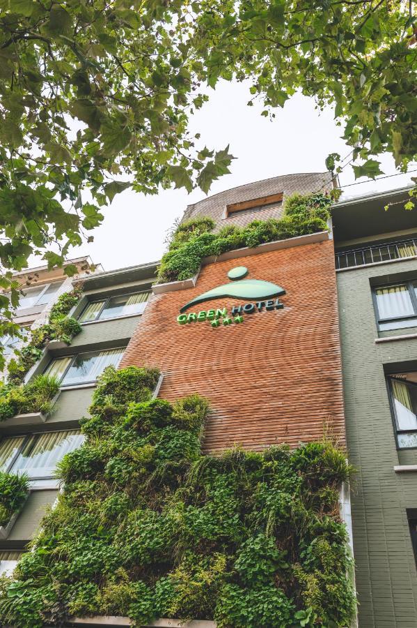 Green Hotel Генк Екстериор снимка