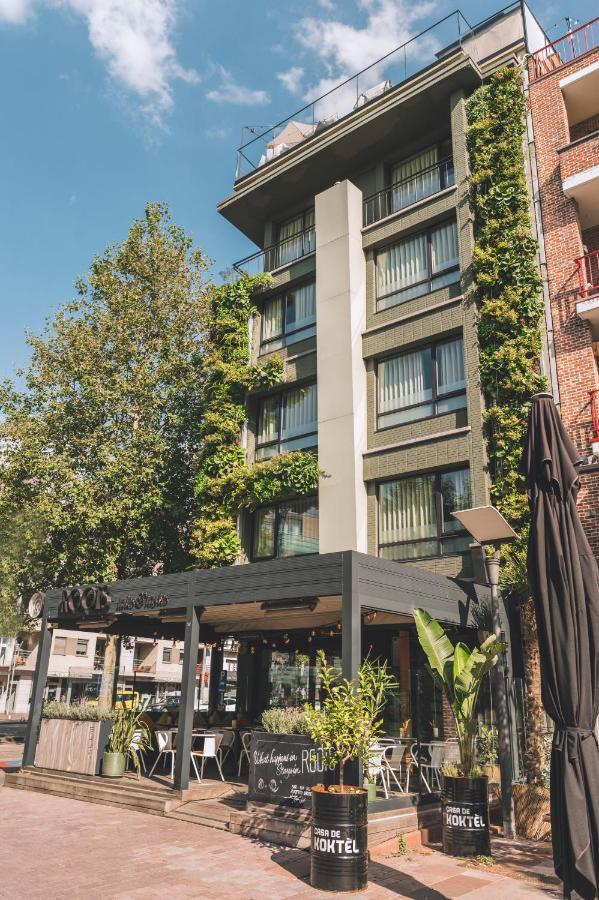 Green Hotel Генк Екстериор снимка